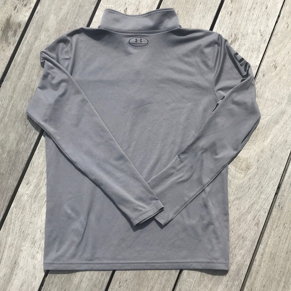 Girls underarmour top - Picture 3 of 3